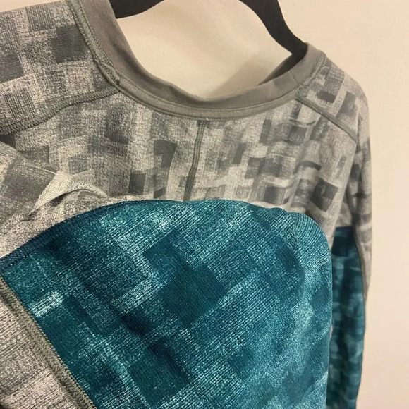 Lululemon Reversible Crewneck Sweatshirt Size Extra Large - Picture 3 of 5